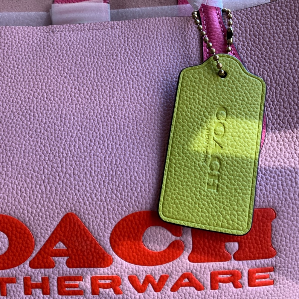 SOLD⛔️Authentic COACH Colorblock Pebbled natural leather snap Logo large tote - Picture 6 of 16